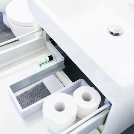 アパート Postcard From ⭑⭑⭑⭑⭑ Metro B ローマ