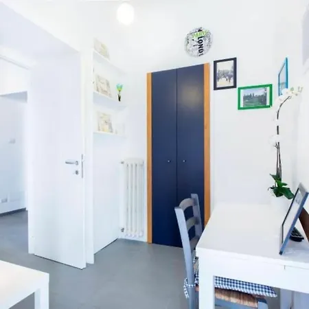 דירה Postcard From ⭑⭑⭑⭑⭑ Metro B רומא