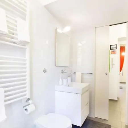 Postcard From ⭑⭑⭑⭑⭑ Metro B Apartament *